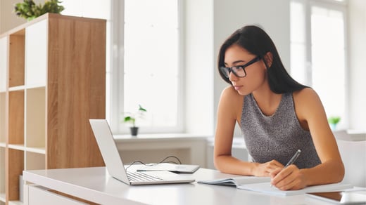 Real-Time Redefined: The Difference Between Desk Monitoring and Dynamic WFM